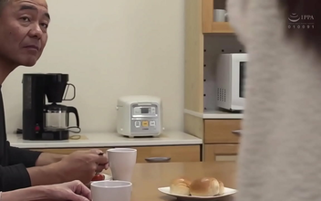 Discover The Sexy Allure Of A Young Milf's Kisses And Sucks!