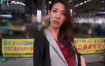 Satisfy Your Cravings With 'Gachi-Nakadashi' - 27-Year-Old Sfw Enchantress Oozes Sex Appeal In Solo Debut!