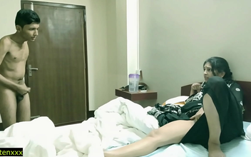18-Year-Old Indian Girl's Steamy Sex With Young Boy Goes Viral - Must-Watch Roleplay!