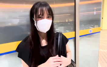 Hana's (18) Virgin Adventure! One Lucky Guy Gets 100,000 Yen And A Luscious Slender Girl